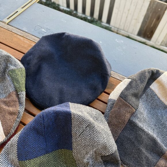Set Of 4 Patchwork Tweed & Solid Flat Caps Hats Size Medium - Picture 5 of 7